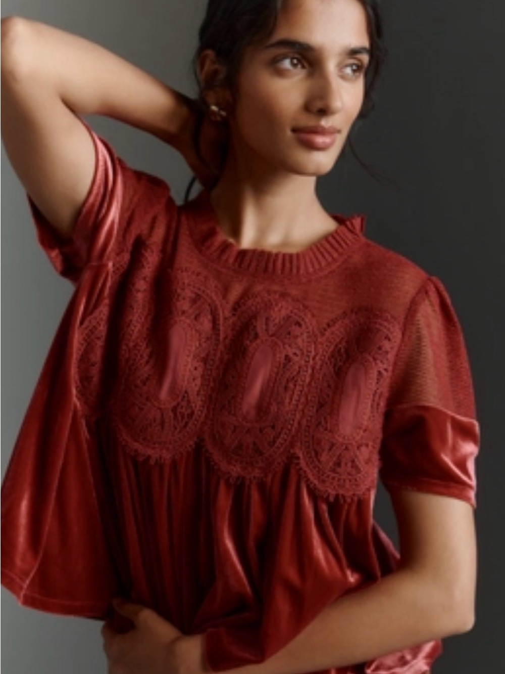 En Elly Velvet Scallop Top